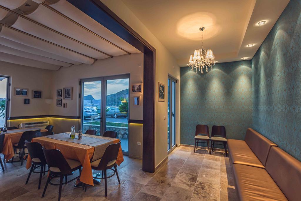 Love Live Hotel Sutomore Esterno foto