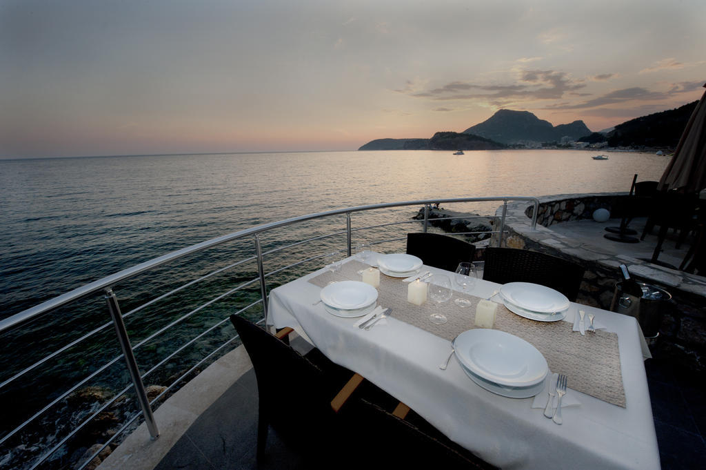 Love Live Hotel Sutomore Esterno foto